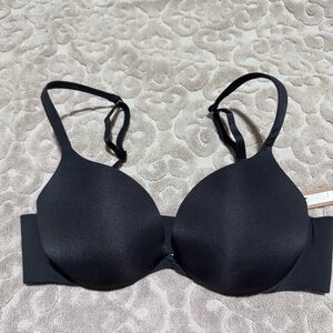Skims Ultimate Push up Plunge Bra Onyx Size 34B NWT